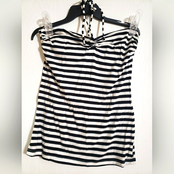 💥3/$30💥 Nollie Halter Top - Picture 2 of 6